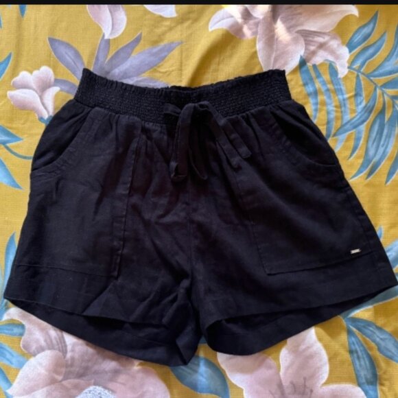 *HOST PICK* NWOT Guess Ilar Linen High-Waisted Shorts - Picture 5 of 10